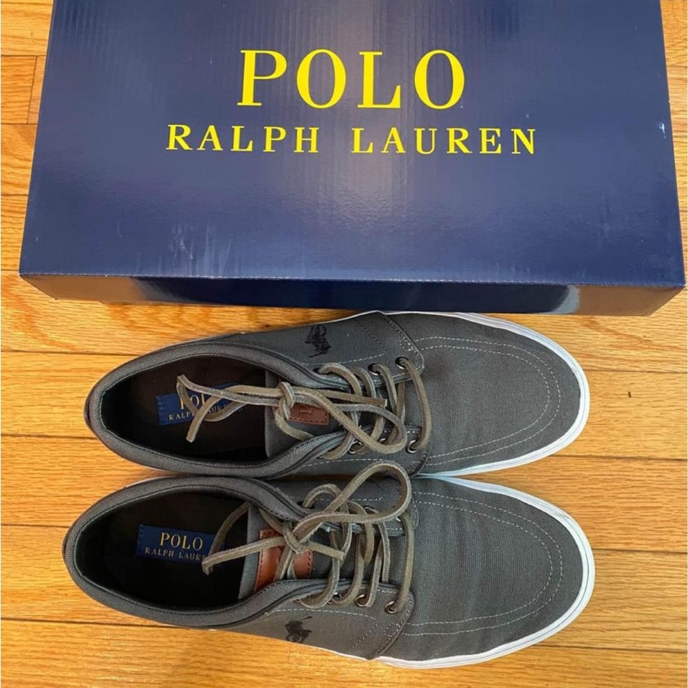 Men’s size 11 polo shoes